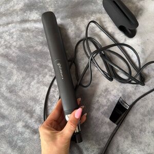 ghd Platinum+ Styler — 1” Flat Iron